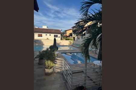 Casa de condomínio à venda com 103m², 3 quartos e 3 vagas Casa de condomínio à venda com 103m², 3 quartos e 3 vagasPiscina