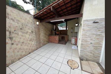 Casa de condomínio à venda com 103m², 3 quartos e 3 vagas Casa de condomínio à venda com 103m², 3 quartos e 3 vagasChurrasqueira