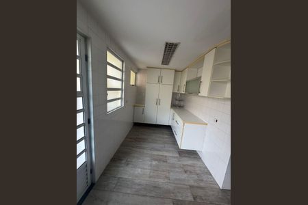 Casa de condomínio à venda com 103m², 3 quartos e 3 vagas Casa de condomínio à venda com 103m², 3 quartos e 3 vagasCozinha