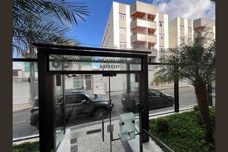 Apartamento para alugar com 81m², 2 quartos e 1 vaga Apartamento para alugar com 81m², 2 quartos e 1 vagaHall de entrada