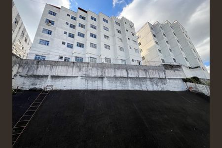 Apartamento para alugar com 81m², 2 quartos e 1 vaga Apartamento para alugar com 81m², 2 quartos e 1 vagaVista quarto 2