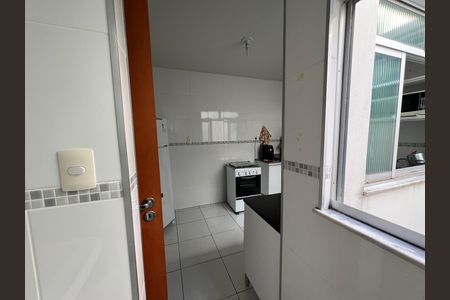 Apartamento para alugar com 81m², 2 quartos e 1 vaga Apartamento para alugar com 81m², 2 quartos e 1 vagaCozinha e Área de Serviço