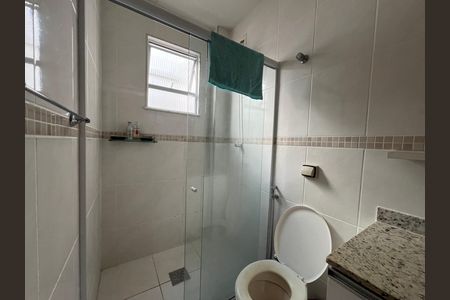 Banheiro de apartamento para alugar com 2 quartos, 81m² em São Mateus, Juiz de Fora