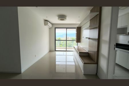 Apartamento para alugar com 81m², 2 quartos e 1 vaga Apartamento para alugar com 81m², 2 quartos e 1 vagaSala