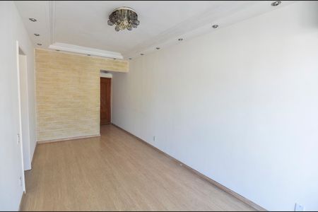 Apartamento para alugar com 63m², 2 quartos e 1 vaga Apartamento para alugar com 63m², 2 quartos e 1 vagaSala