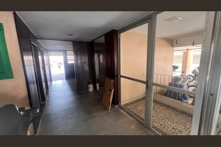 Apartamento para alugar com 63m², 2 quartos e 1 vaga Apartamento para alugar com 63m², 2 quartos e 1 vagaHall