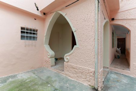 Entrada e quintal de casa para alugar com 2 quartos, 90m² em Casa Verde Média, São Paulo