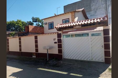 Casa para alugar com 200m², 4 quartos e 5 vagas Casa para alugar com 200m², 4 quartos e 5 vagasFachada