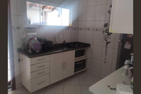 Casa para alugar com 200m², 4 quartos e 5 vagas Casa para alugar com 200m², 4 quartos e 5 vagasCozinha