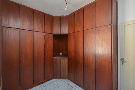 Casa para alugar com 160m², 3 quartos e 6 vagas Casa para alugar com 160m², 3 quartos e 6 vagasQuarto
