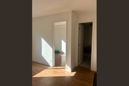 Apartamento à venda com 33m², 2 quartos e sem vaga Apartamento à venda com 33m², 2 quartos e sem vagaSala