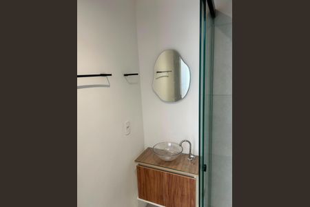 Apartamento à venda com 33m², 2 quartos e sem vaga Apartamento à venda com 33m², 2 quartos e sem vagaBanheiro