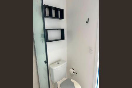 Apartamento à venda com 33m², 2 quartos e sem vaga Apartamento à venda com 33m², 2 quartos e sem vagaBanheiro