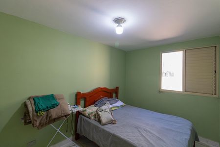 Quarto 2 de apartamento para alugar com 2 quartos, 46m² em Vila Mara, São Paulo