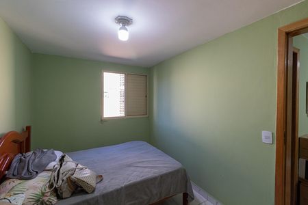 Quarto 2 de apartamento para alugar com 2 quartos, 46m² em Vila Mara, São Paulo