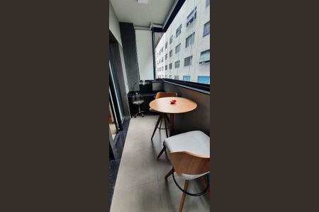 Apartamento à venda com 32m², 1 quarto e 1 vaga Apartamento à venda com 32m², 1 quarto e 1 vagaVaranda