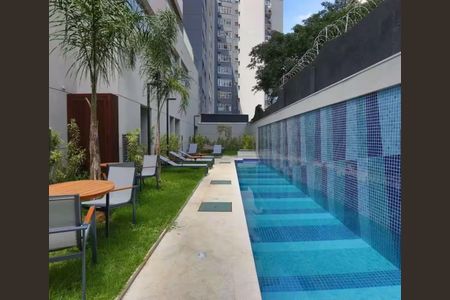Apartamento à venda com 42m², 1 quarto e sem vaga Apartamento à venda com 42m², 1 quarto e sem vagaPiscina