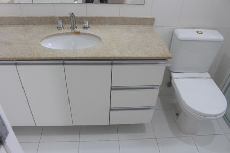Apartamento para alugar com 90m², 3 quartos e 2 vagasBanheiro da Suíte