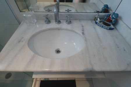 Apartamento para alugar com 200m², 5 quartos e 3 vagas Apartamento para alugar com 200m², 5 quartos e 3 vagasBanheiro Suíte
