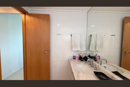 Apartamento para alugar com 200m², 5 quartos e 3 vagas Apartamento para alugar com 200m², 5 quartos e 3 vagasBanheiro Suíte
