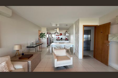 Apartamento para alugar com 200m², 5 quartos e 3 vagas Apartamento para alugar com 200m², 5 quartos e 3 vagasSala