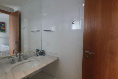 Apartamento para alugar com 200m², 5 quartos e 3 vagas Apartamento para alugar com 200m², 5 quartos e 3 vagasBanheiro Suíte