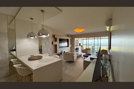 Apartamento para alugar com 200m², 5 quartos e 3 vagas Apartamento para alugar com 200m², 5 quartos e 3 vagasSala