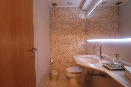 Apartamento para alugar com 200m², 5 quartos e 3 vagas Apartamento para alugar com 200m², 5 quartos e 3 vagasLavabo
