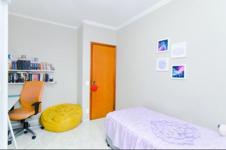 Apartamento à venda com 110m², 3 quartos e 2 vagasQuarto 2 