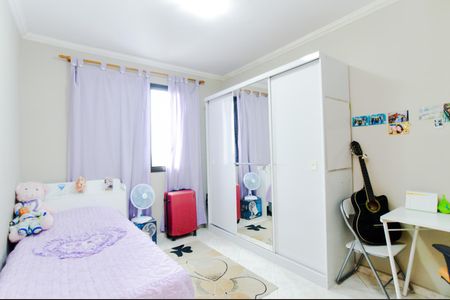 Apartamento à venda com 110m², 3 quartos e 2 vagasQuarto 2 