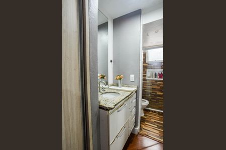 Apartamento à venda com 53m², 2 quartos e 1 vaga Apartamento à venda com 53m², 2 quartos e 1 vagaBanheiro