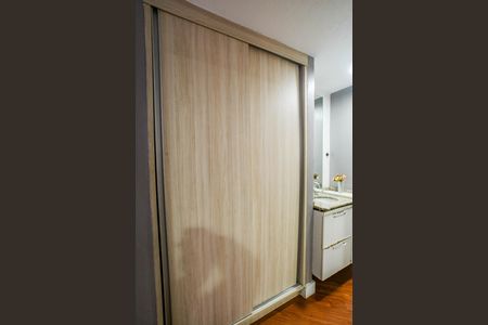 Corredor de apartamento à venda com 2 quartos, 53m² em Jardim Alvorada, Santo André