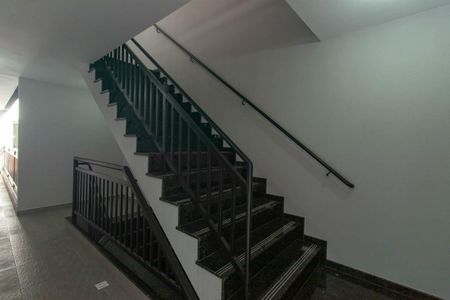 Apartamento à venda com 36m², 2 quartos e sem vaga Apartamento à venda com 36m², 2 quartos e sem vagaEscadas