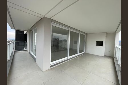 Apartamento para alugar com 151m², 3 quartos e 3 vagas