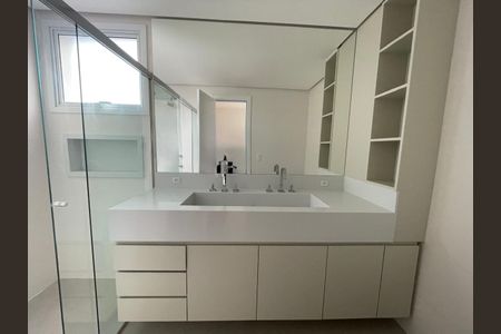Apartamento para alugar com 151m², 3 quartos e 3 vagas