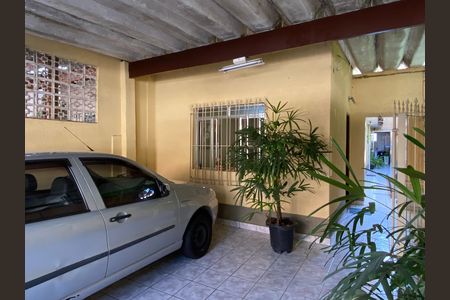 Garagem de casa à venda com 4 quartos, 180m² em Cidade das Flores, Osasco