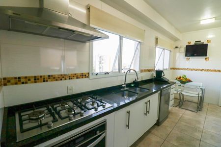 Apartamento à venda com 132m², 3 quartos e 2 vagas Apartamento à venda com 132m², 3 quartos e 2 vagasCozinha