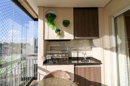 Apartamento à venda com 132m², 3 quartos e 2 vagas Apartamento à venda com 132m², 3 quartos e 2 vagasVaranda