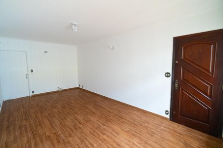 Sala de casa para alugar com 3 quartos, 132m² em Parque Jabaquara, São Paulo
