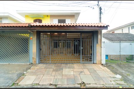 Fachada de casa para alugar com 3 quartos, 132m² em Parque Jabaquara, São Paulo
