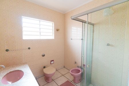 Casa para alugar com 132m², 3 quartos e 2 vagasBanheiro