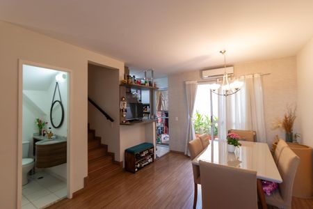 Casa de condomínio para alugar com 77m², 3 quartos e 2 vagas Casa de condomínio para alugar com 77m², 3 quartos e 2 vagasSalas