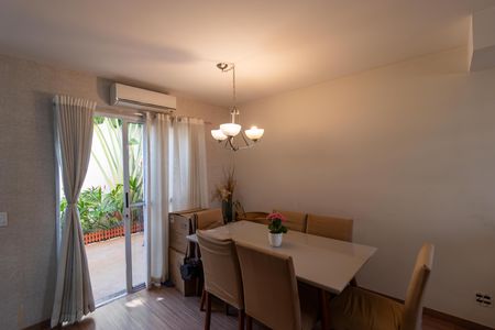 Casa de condomínio para alugar com 77m², 3 quartos e 2 vagas Casa de condomínio para alugar com 77m², 3 quartos e 2 vagasSalas