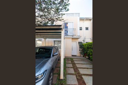 Casa de condomínio para alugar com 77m², 3 quartos e 2 vagas Casa de condomínio para alugar com 77m², 3 quartos e 2 vagasFachada