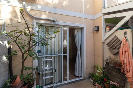 Casa de condomínio para alugar com 77m², 3 quartos e 2 vagas Casa de condomínio para alugar com 77m², 3 quartos e 2 vagasQuintal