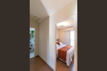 Casa de condomínio para alugar com 77m², 3 quartos e 2 vagas Casa de condomínio para alugar com 77m², 3 quartos e 2 vagasCorredor