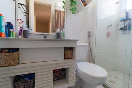 Banheiro de casa de condomínio para alugar com 3 quartos, 77m² em Parque Imperador, Campinas