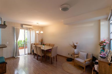 Casa de condomínio para alugar com 77m², 3 quartos e 2 vagas Casa de condomínio para alugar com 77m², 3 quartos e 2 vagasSalas