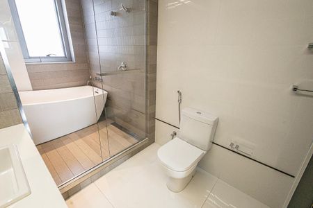 suite / banheira  de apartamento à venda com 4 quartos, 311m² em Lourdes, Belo Horizonte