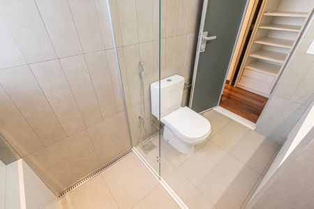 Apartamento à venda com 311m², 4 quartos e 4 vagas Apartamento à venda com 311m², 4 quartos e 4 vagassuite